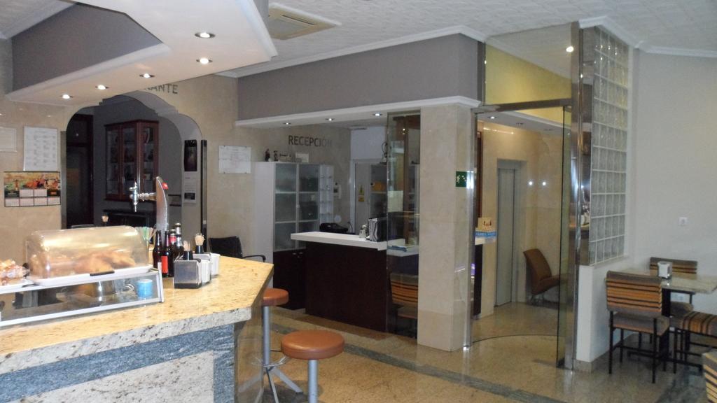 Hostal Coruna Astorga Esterno foto