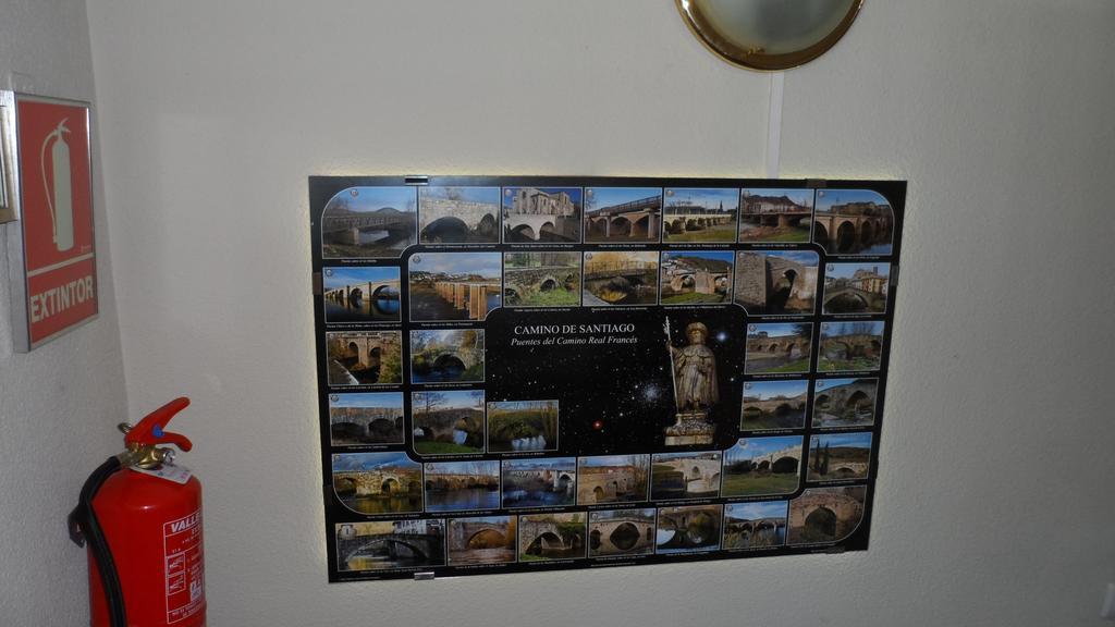 Hostal Coruna Astorga Esterno foto