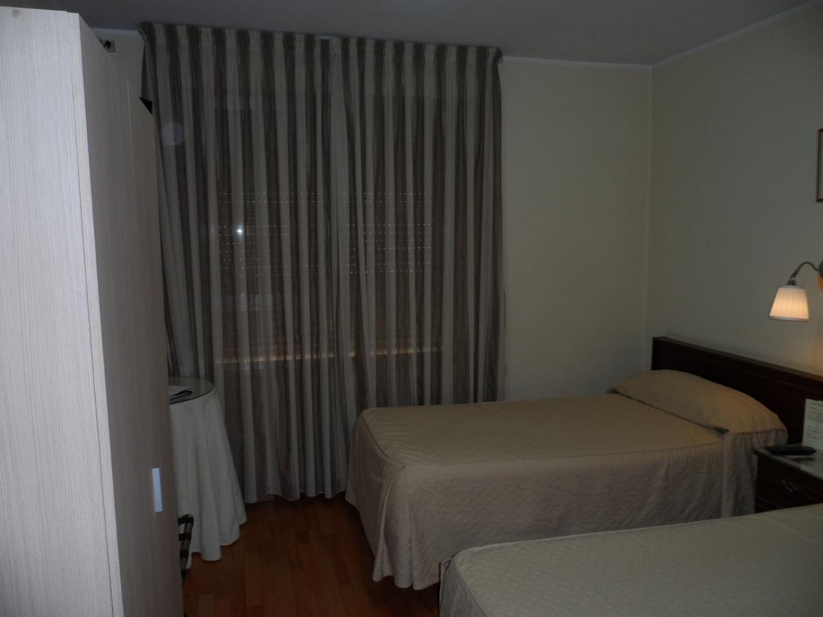 Hostal Coruna Astorga Esterno foto