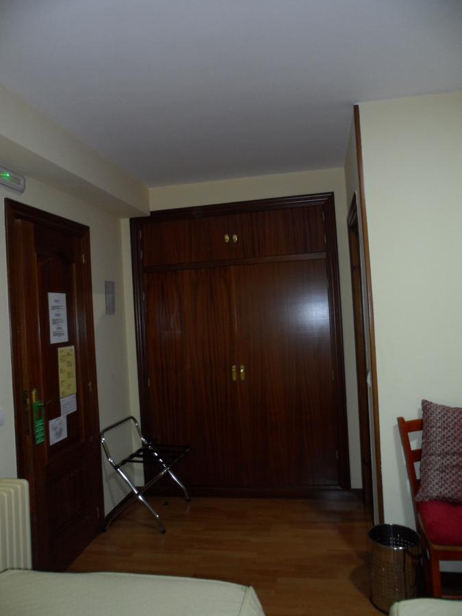 Hostal Coruna Astorga Esterno foto