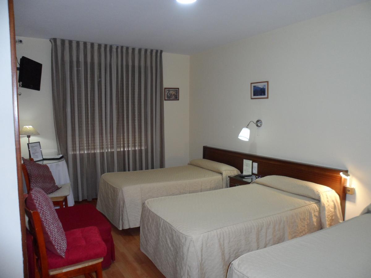 Hostal Coruna Astorga Esterno foto