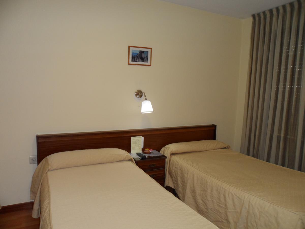 Hostal Coruna Astorga Esterno foto
