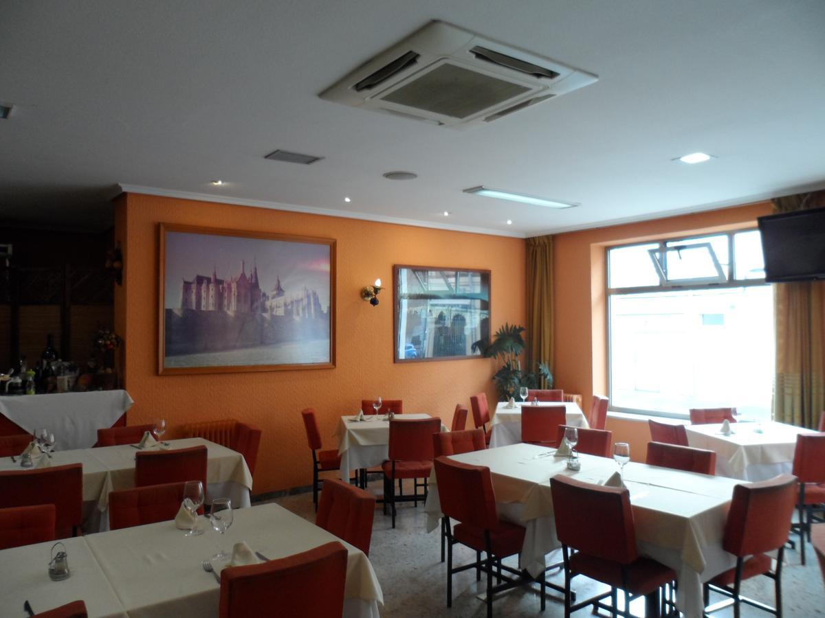 Hostal Coruna Astorga Esterno foto