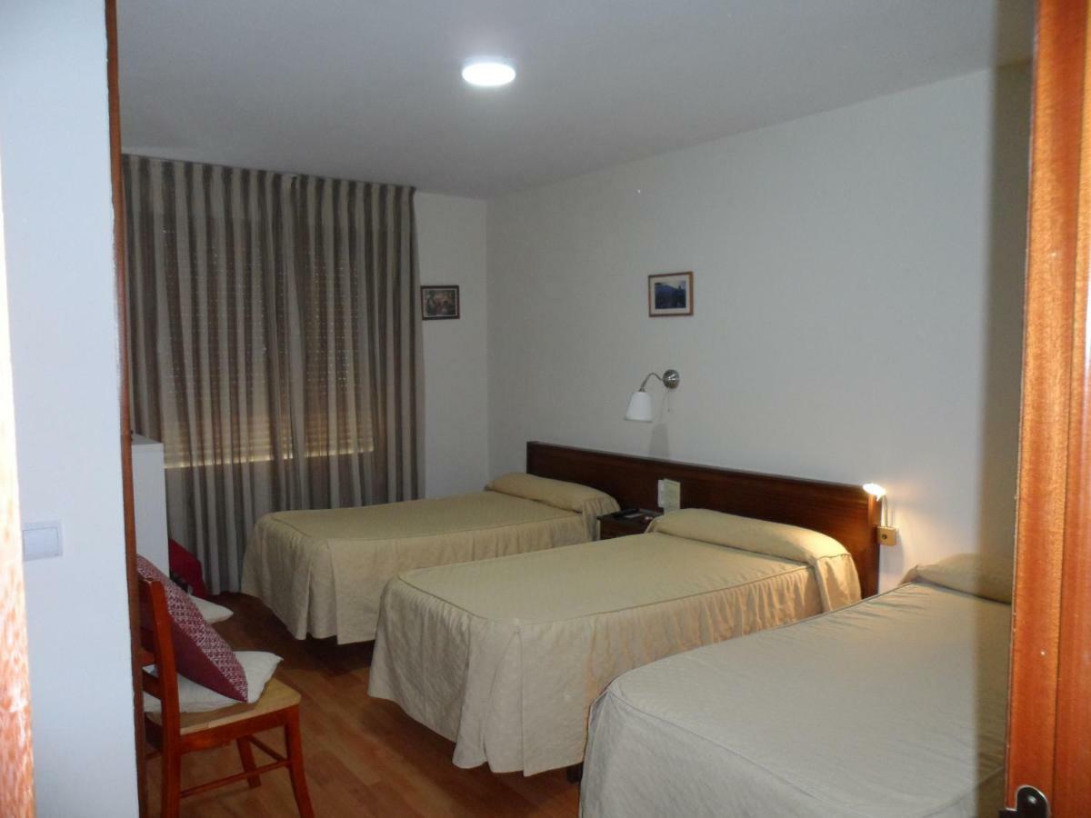 Hostal Coruna Astorga Esterno foto