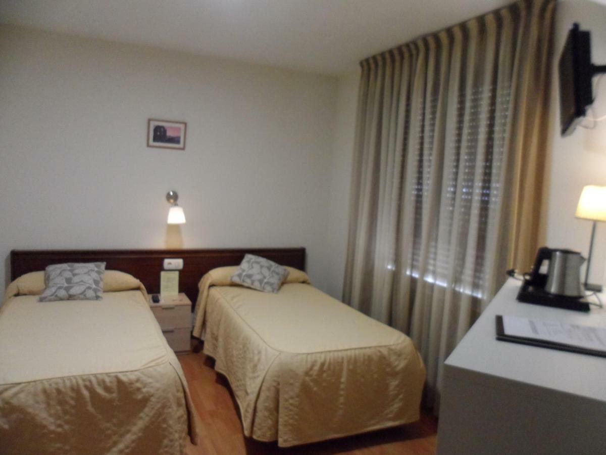 Hostal Coruna Astorga Esterno foto