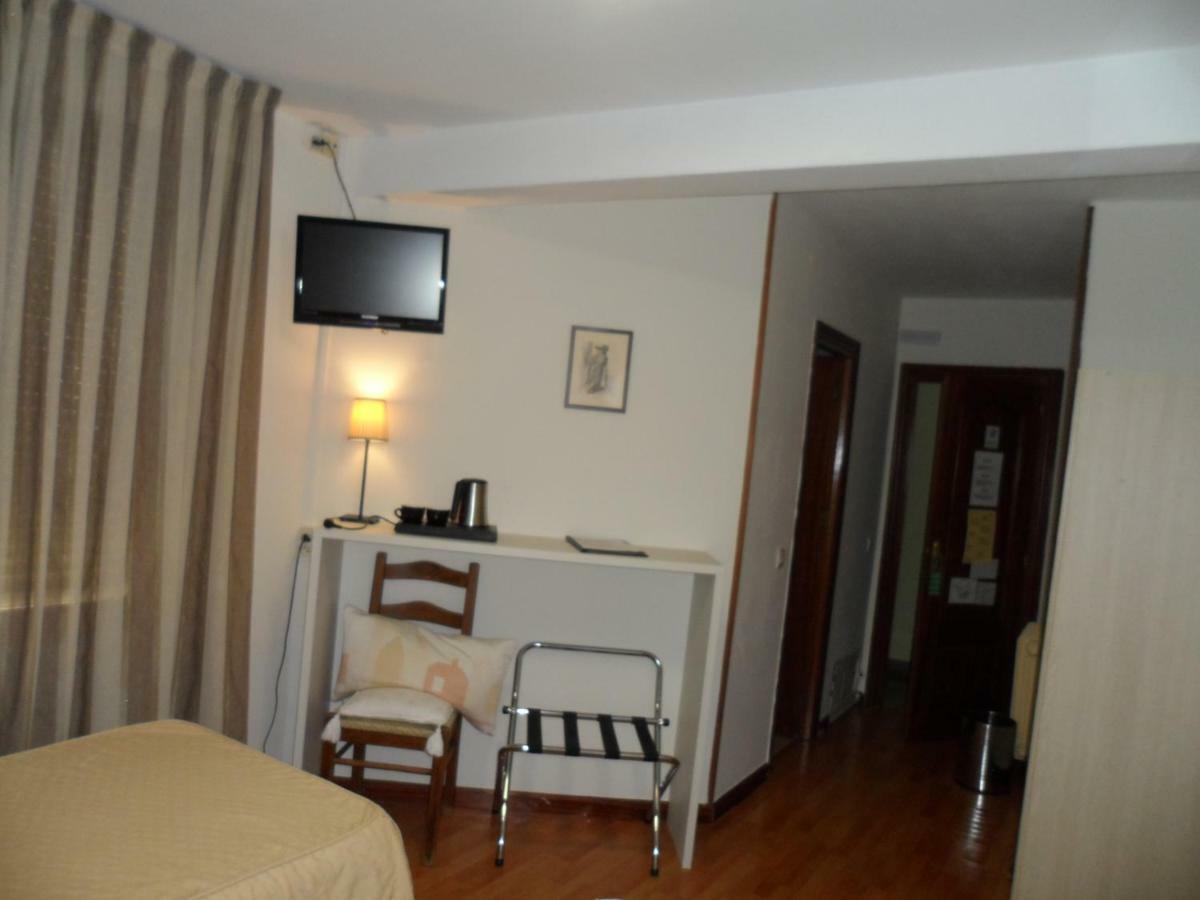 Hostal Coruna Astorga Esterno foto