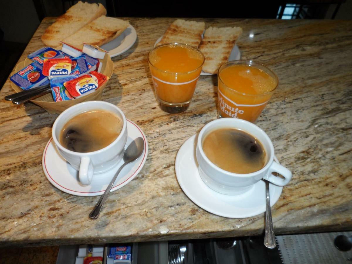 Hostal Coruna Astorga Esterno foto