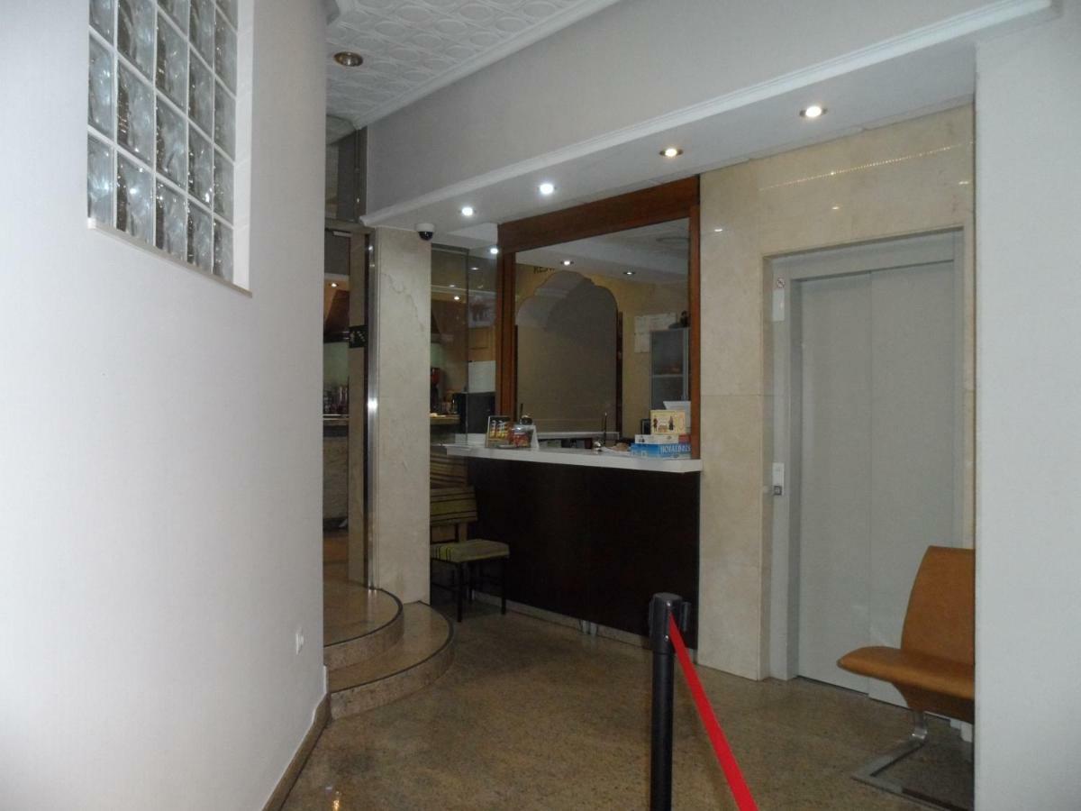 Hostal Coruna Astorga Esterno foto