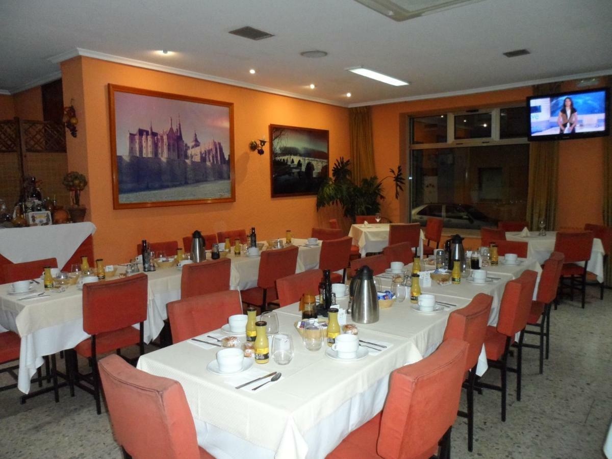 Hostal Coruna Astorga Esterno foto